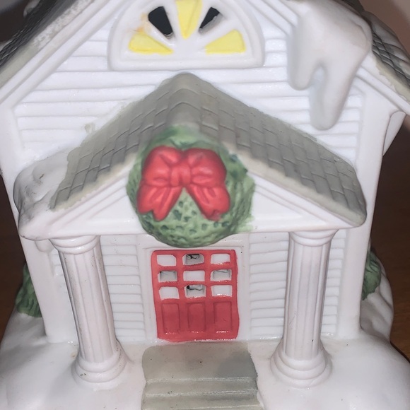 PartyLite Festive Church with Red Door and Green Accents - Picture 10 of 11
